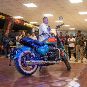 Royal Enfield Goan Classic 350 CTMotors Lumen Studios Madagascar Couverture photo et vidéo